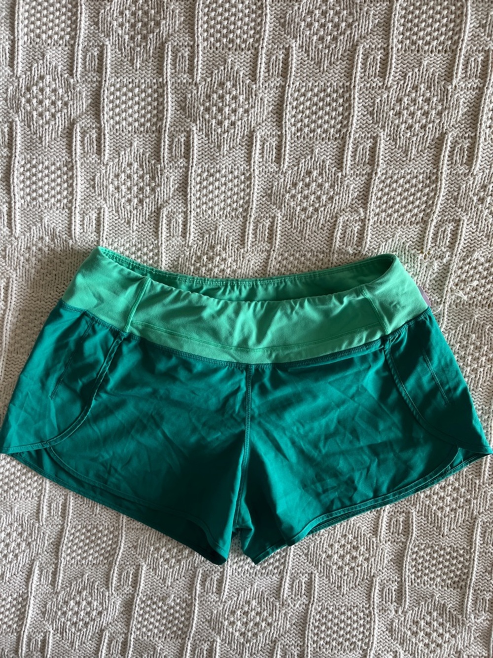Born Primitive Women's Endurance Short in Fresh Mint Sz L